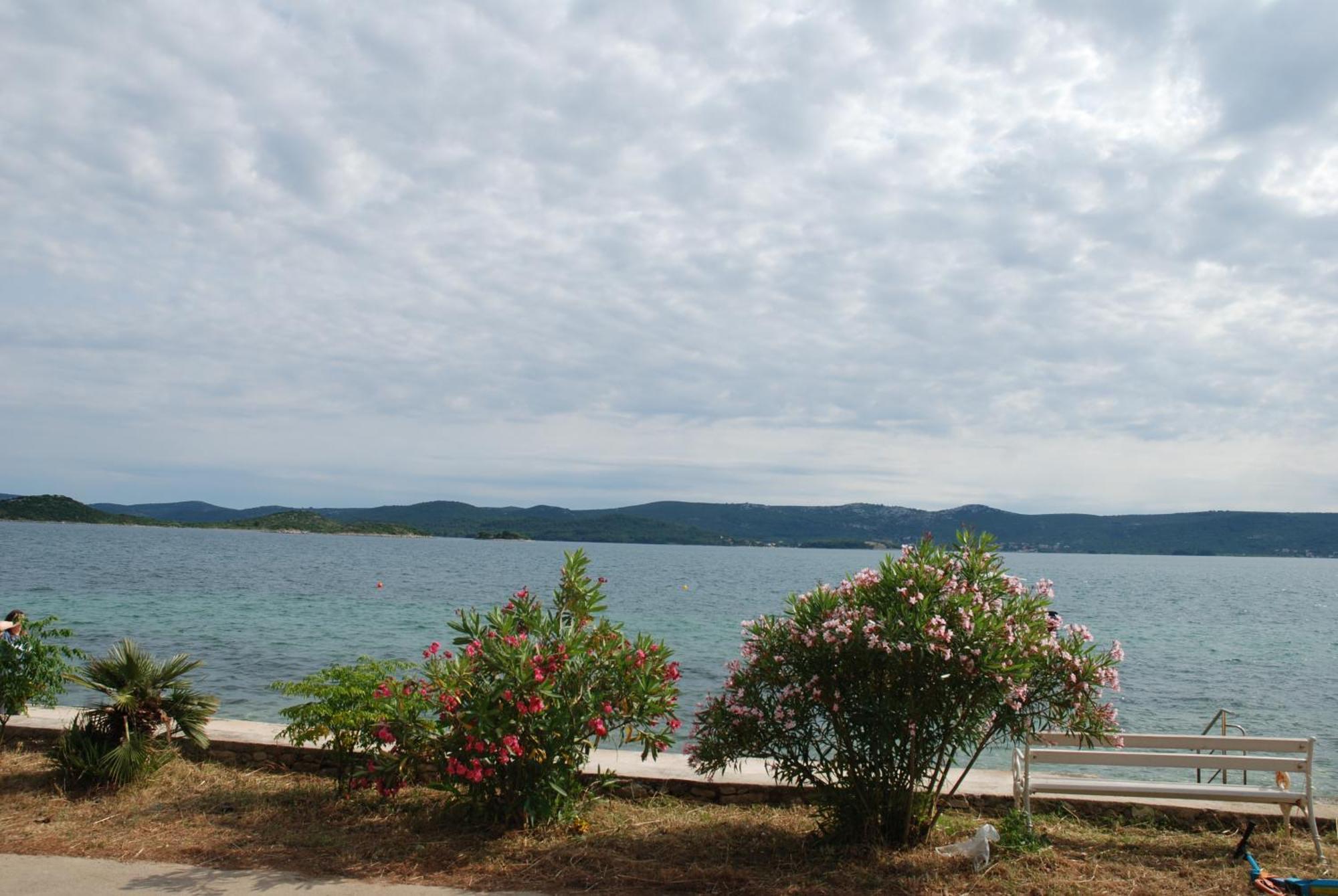 5 Meters From The Sea With Private Beach - 70M2 Colibri Sunset Apartments Sveti Petar  Zewnętrze zdjęcie